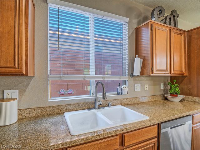 9440 White Ridge Avenue, Las Vegas, NV 89149