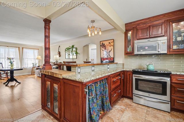 22445 Wildwood Street, St. Clair Shores, MI 48081