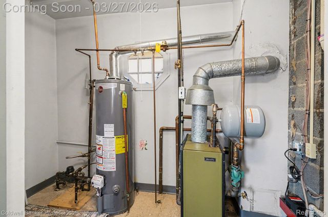 22445 Wildwood Street, St. Clair Shores, MI 48081