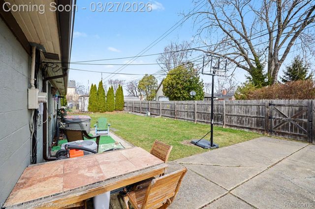 22445 Wildwood Street, St. Clair Shores, MI 48081