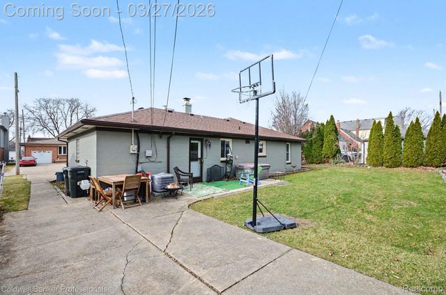 22445 Wildwood Street, St. Clair Shores, MI 48081