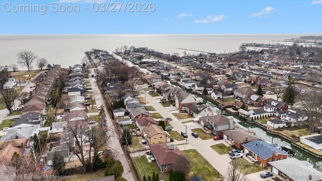 22445 Wildwood Street, St. Clair Shores, MI 48081