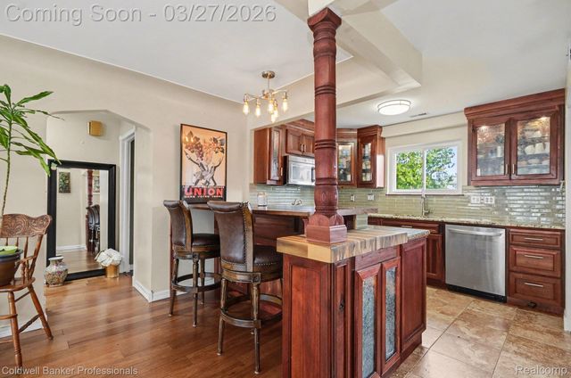 22445 Wildwood Street, St. Clair Shores, MI 48081