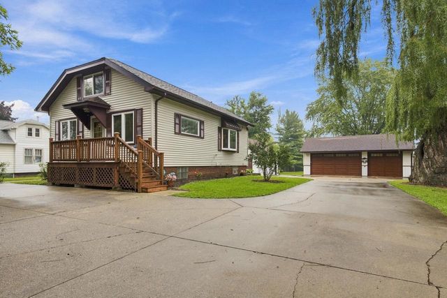 1407 Willow ROAD, Sturtevant, WI 53177