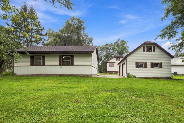 1407 Willow ROAD, Sturtevant, WI 53177