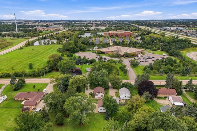 1407 Willow ROAD, Sturtevant, WI 53177