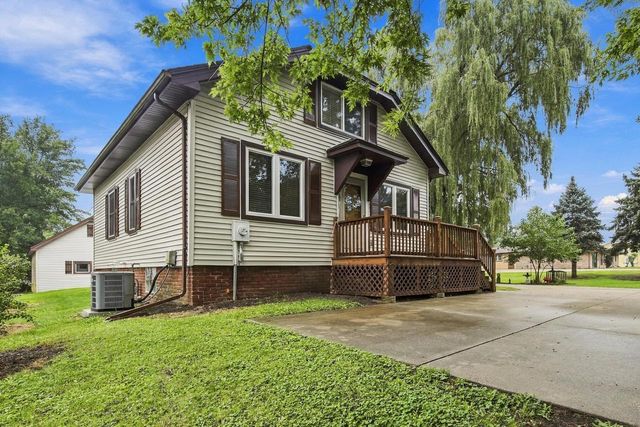 1407 Willow ROAD, Sturtevant, WI 53177