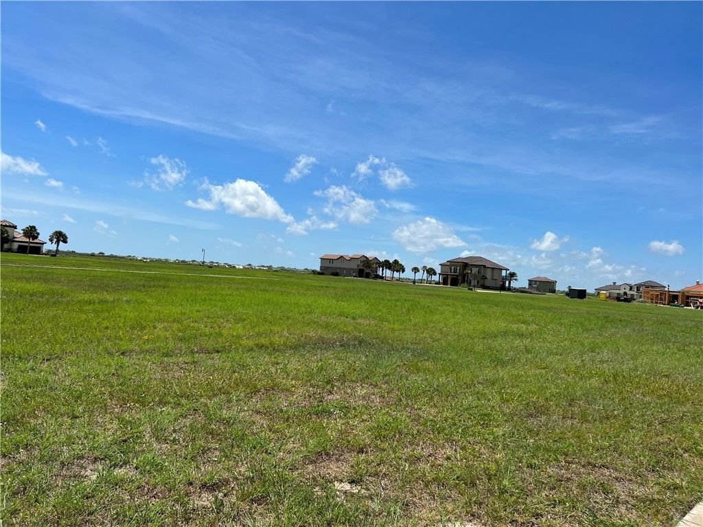 181 E Burgundy Bay, Port O'connor, TX 77982