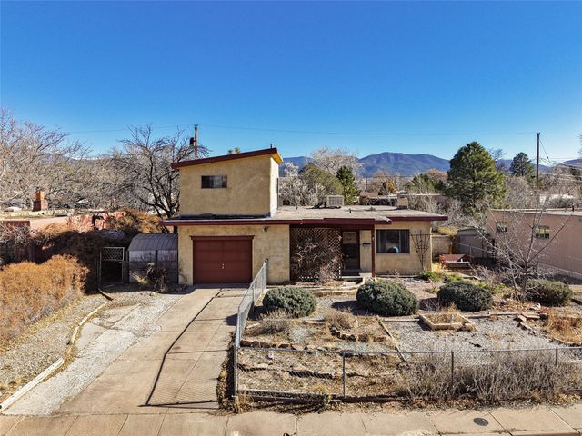 123 Placita De Oro, Santa Fe, NM 87501