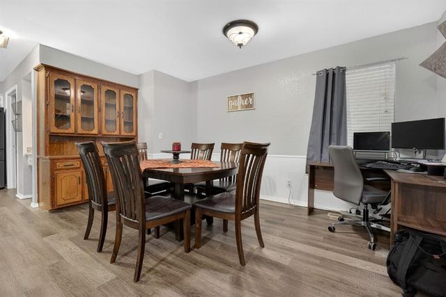 1119 W Johnathan Way, Mustang, OK 73064