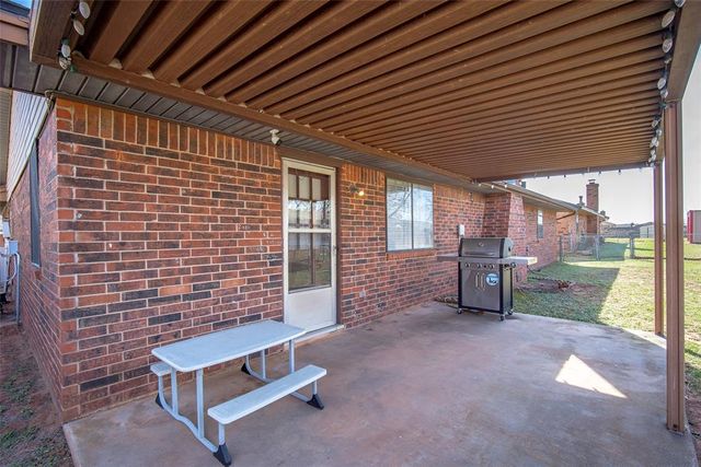 1119 W Johnathan Way, Mustang, OK 73064