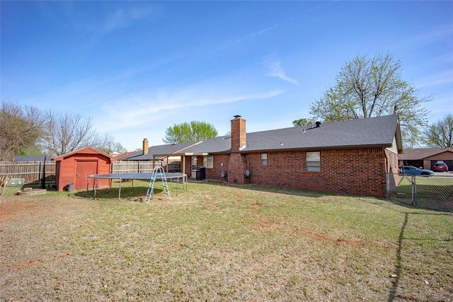 1119 W Johnathan Way, Mustang, OK 73064