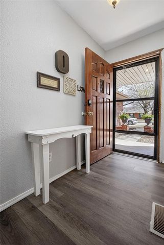 1119 W Johnathan Way, Mustang, OK 73064
