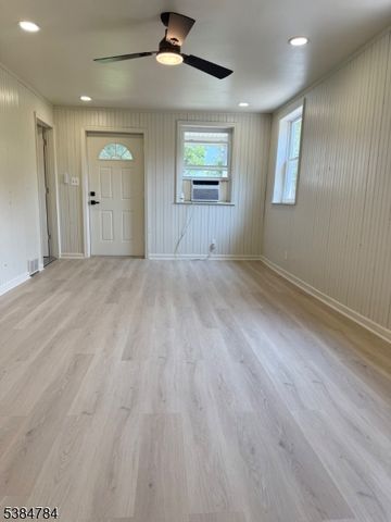 49 Route627, Pohatcong Twp., NJ 08865