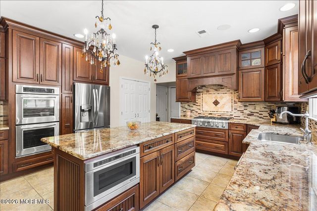 220 Round Hill Drive, Freehold, NJ 07728