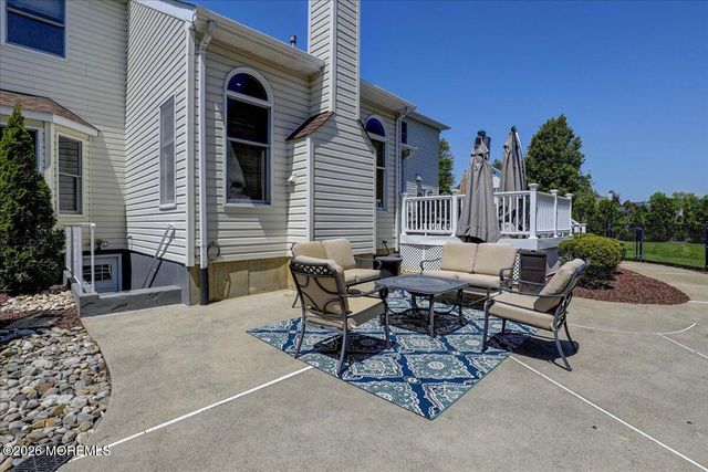 220 Round Hill Drive, Freehold, NJ 07728