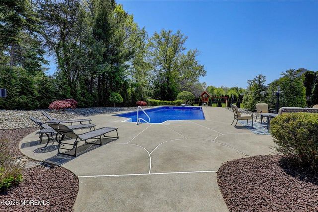 220 Round Hill Drive, Freehold, NJ 07728