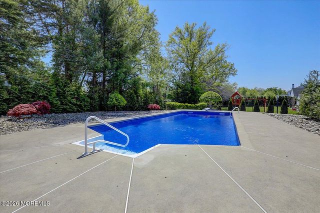 220 Round Hill Drive, Freehold, NJ 07728