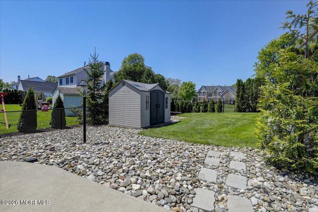 220 Round Hill Drive, Freehold, NJ 07728