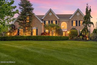 220 Round Hill Drive, Freehold, NJ 07728