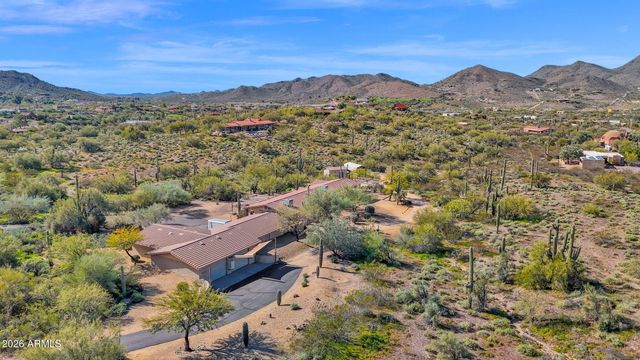 39402 N Spur Cross Road, Cave Creek, AZ 85331