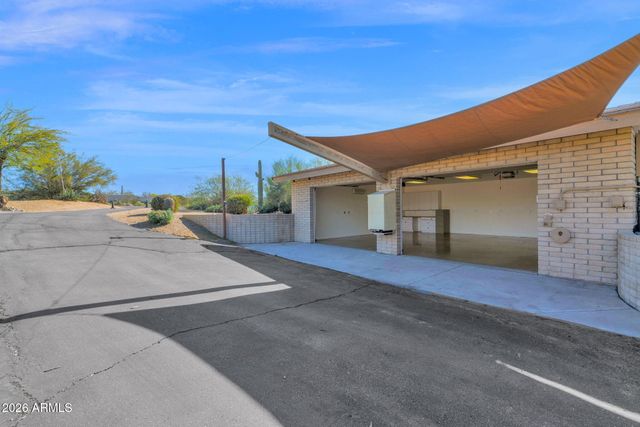 39402 N Spur Cross Road, Cave Creek, AZ 85331