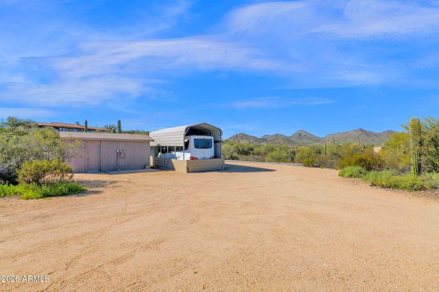 39402 N Spur Cross Road, Cave Creek, AZ 85331