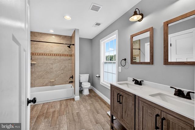 11809 BRADLEY FOREST RD, Manassas, VA 20112