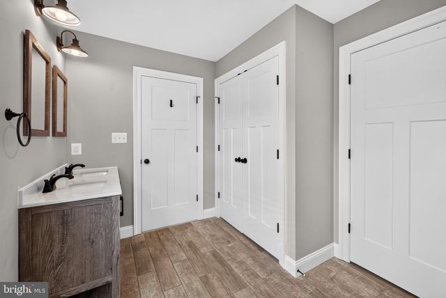 11809 BRADLEY FOREST RD, Manassas, VA 20112