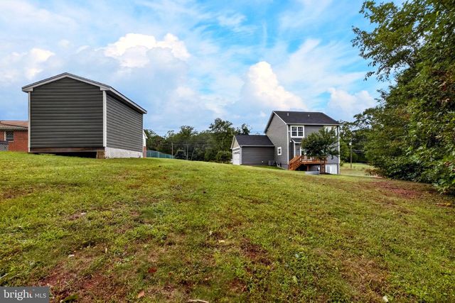 11809 BRADLEY FOREST RD, Manassas, VA 20112