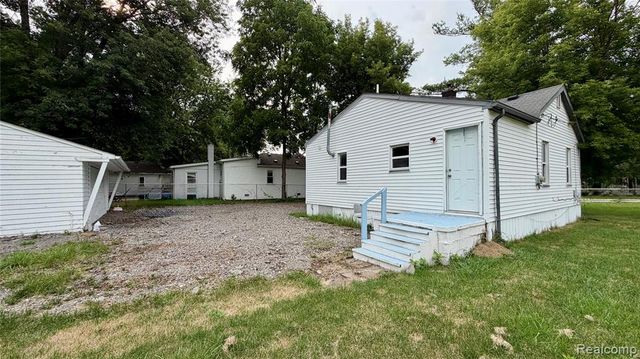 3590 Dallas Avenue, Warren, MI 48091