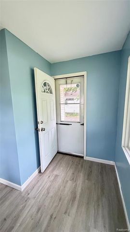 3590 Dallas Avenue, Warren, MI 48091