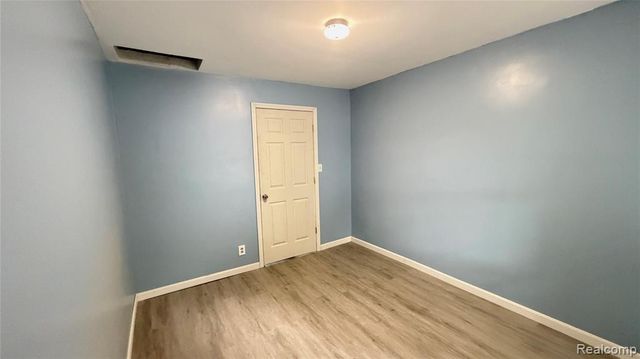 3590 Dallas Avenue, Warren, MI 48091
