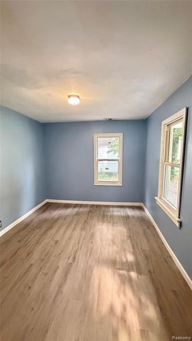 3590 Dallas Avenue, Warren, MI 48091