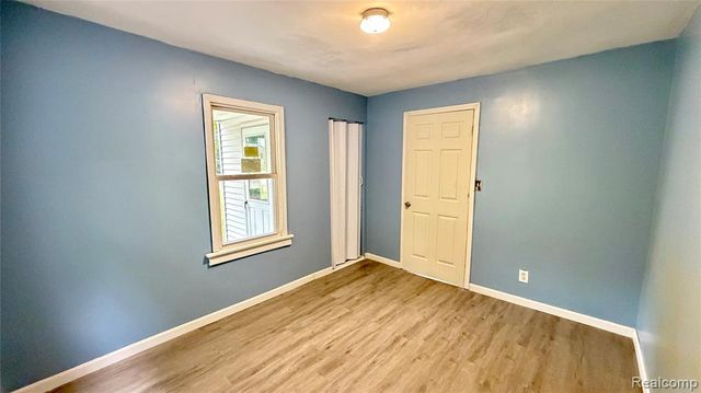 3590 Dallas Avenue, Warren, MI 48091