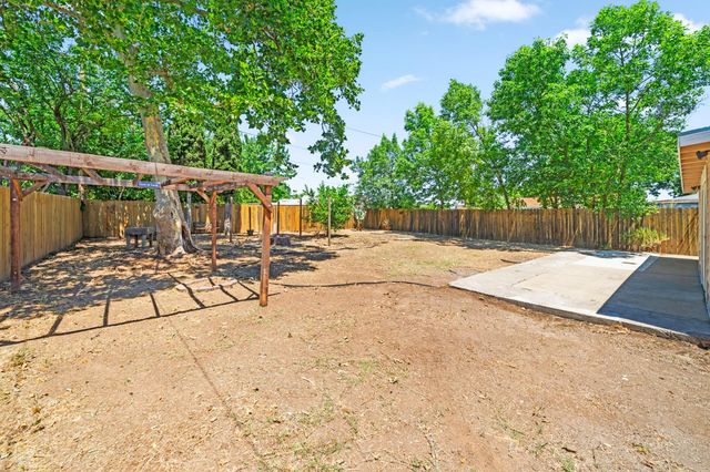 5333 Poplar Blvd, North Highlands, CA 95660