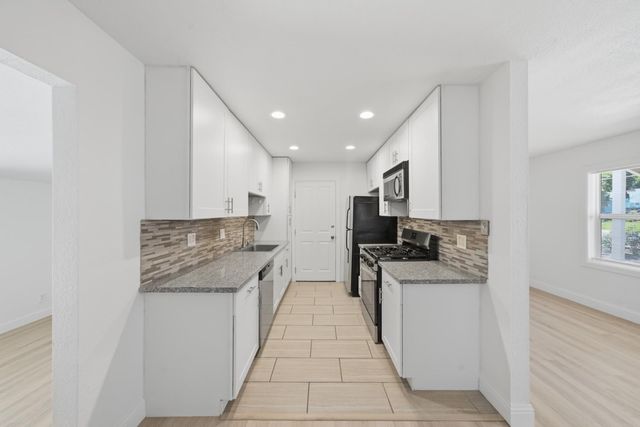 5333 Poplar Blvd, North Highlands, CA 95660