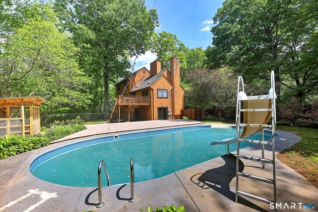 40 Morning Glory Terrace, Stratford, CT 06614