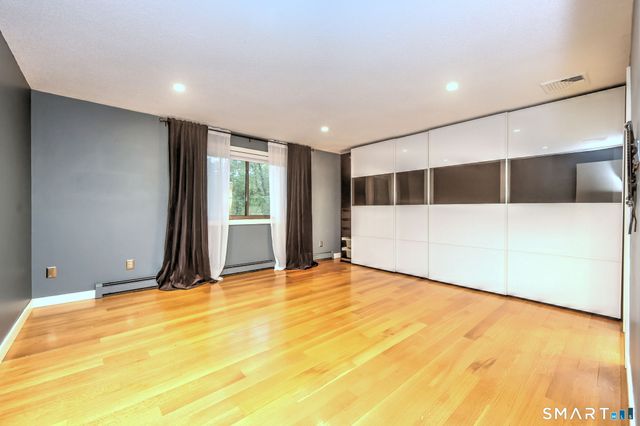 40 Morning Glory Terrace, Stratford, CT 06614
