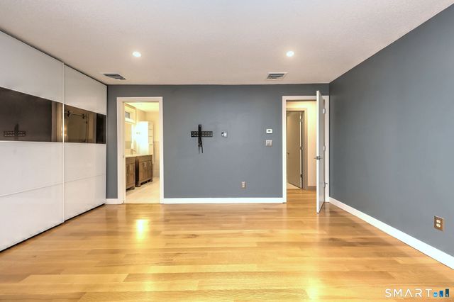 40 Morning Glory Terrace, Stratford, CT 06614