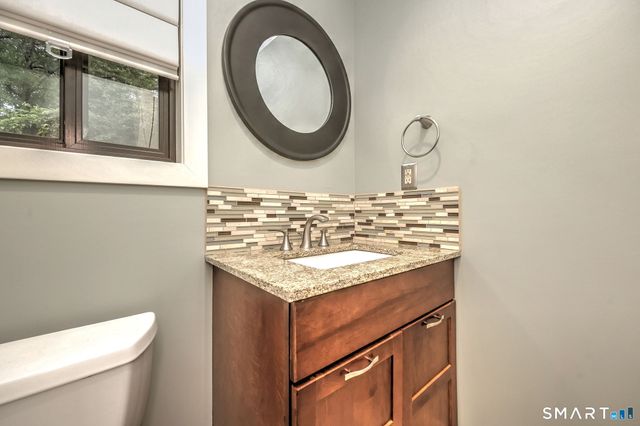 40 Morning Glory Terrace, Stratford, CT 06614