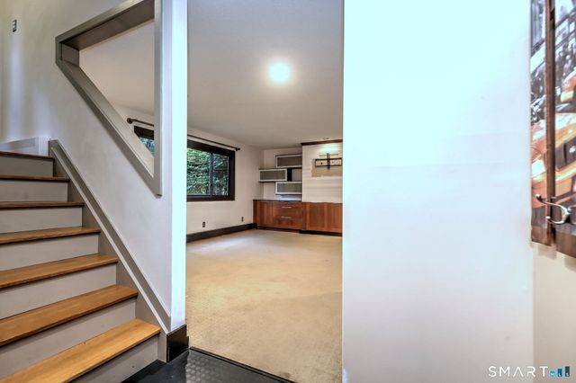 40 Morning Glory Terrace, Stratford, CT 06614