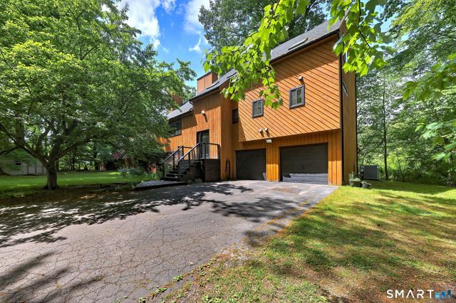 40 Morning Glory Terrace, Stratford, CT 06614