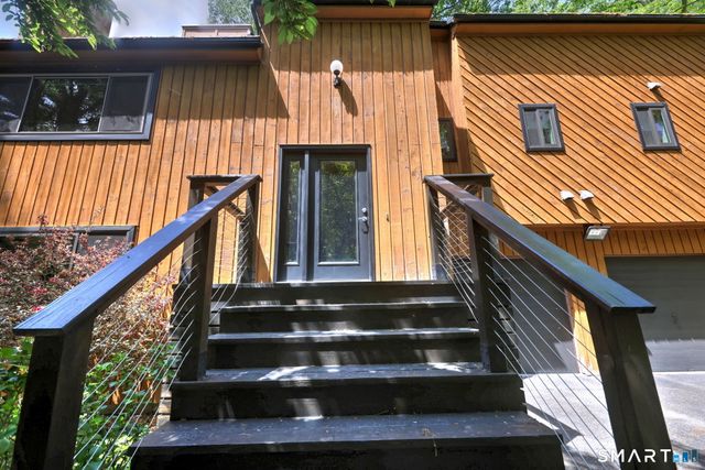 40 Morning Glory Terrace, Stratford, CT 06614