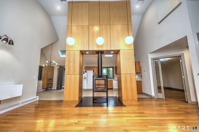 40 Morning Glory Terrace, Stratford, CT 06614