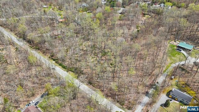 13 Oak Ridge Road, Montague, NJ 07827