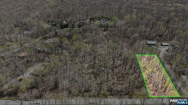 13 Oak Ridge Road, Montague, NJ 07827