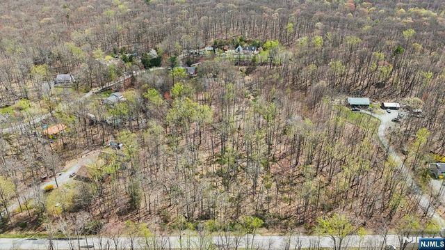 13 Oak Ridge Road, Montague, NJ 07827