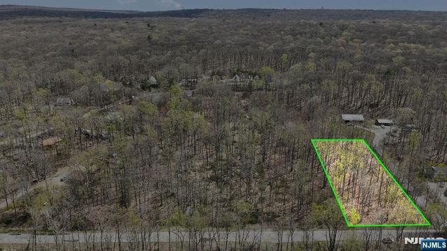 13 Oak Ridge Road, Montague, NJ 07827