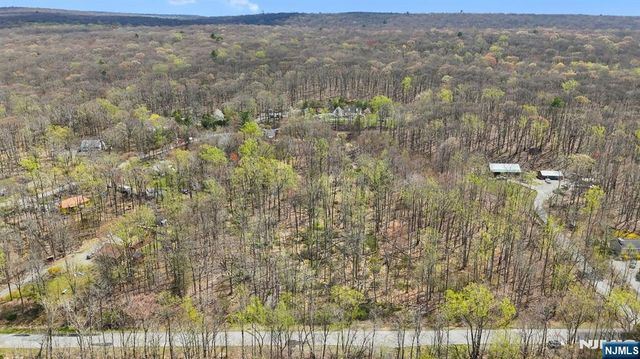 13 Oak Ridge Road, Montague, NJ 07827